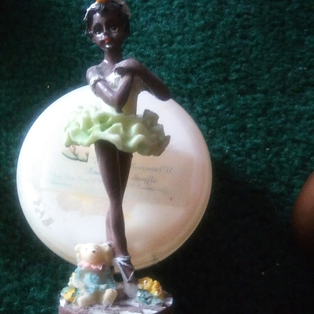 Figurine